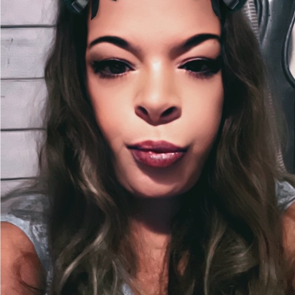 Meet your Posher, Tarra - Picture 2 of 2